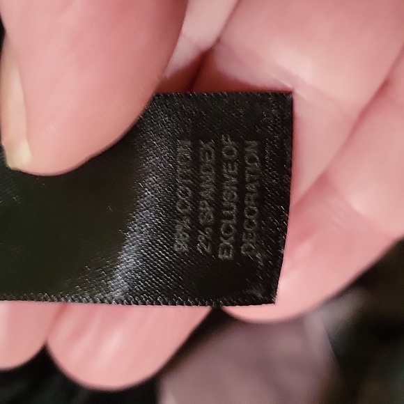 WHBM Capri Pants Embellished Cargo Pockets Black Size 12W - Picture 9 of 9